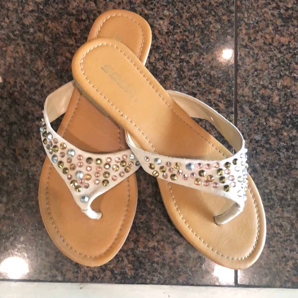 Sandles